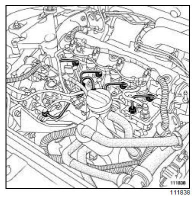 Tuyau haute pression entre rampe et injecteur : Dépose - Repose 