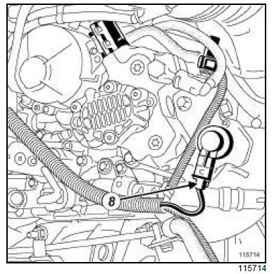 Tuyau rigide de recirculation des gaz d'échappement : Dépose - Repose