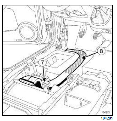 Conduit de distribution d'air arrière : Dépose - Repose